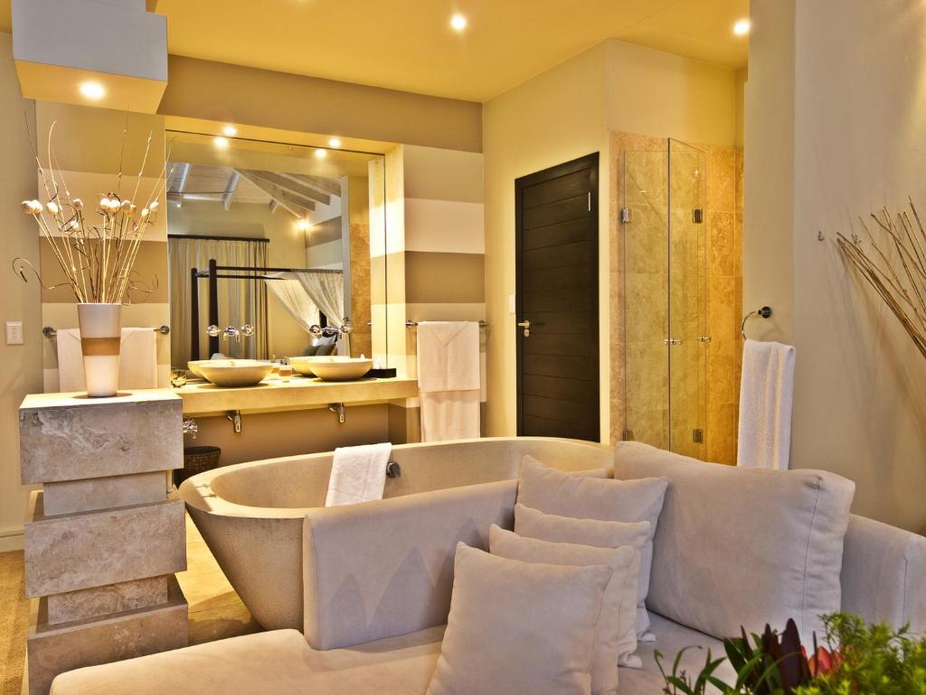 Lodge On The Lake And Wellness Spa Уилдернесс Номер фото
