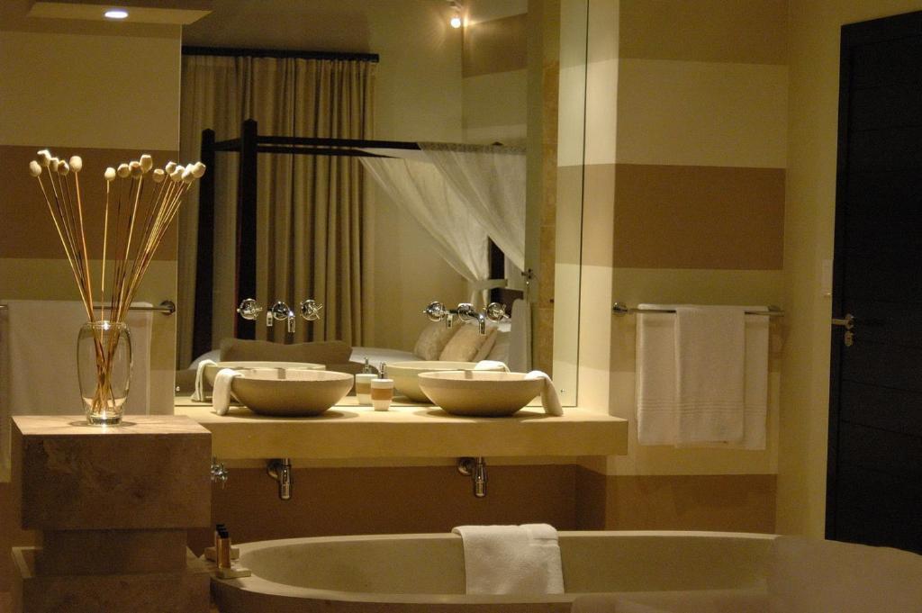 Lodge On The Lake And Wellness Spa Уилдернесс Номер фото