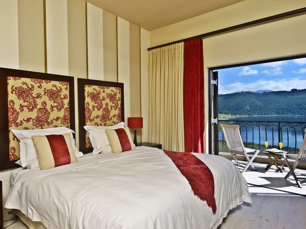 Lodge On The Lake And Wellness Spa Уилдернесс Экстерьер фото