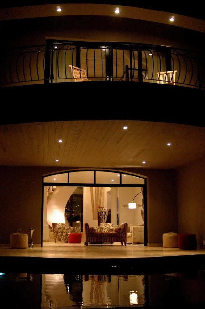Lodge On The Lake And Wellness Spa Уилдернесс Экстерьер фото